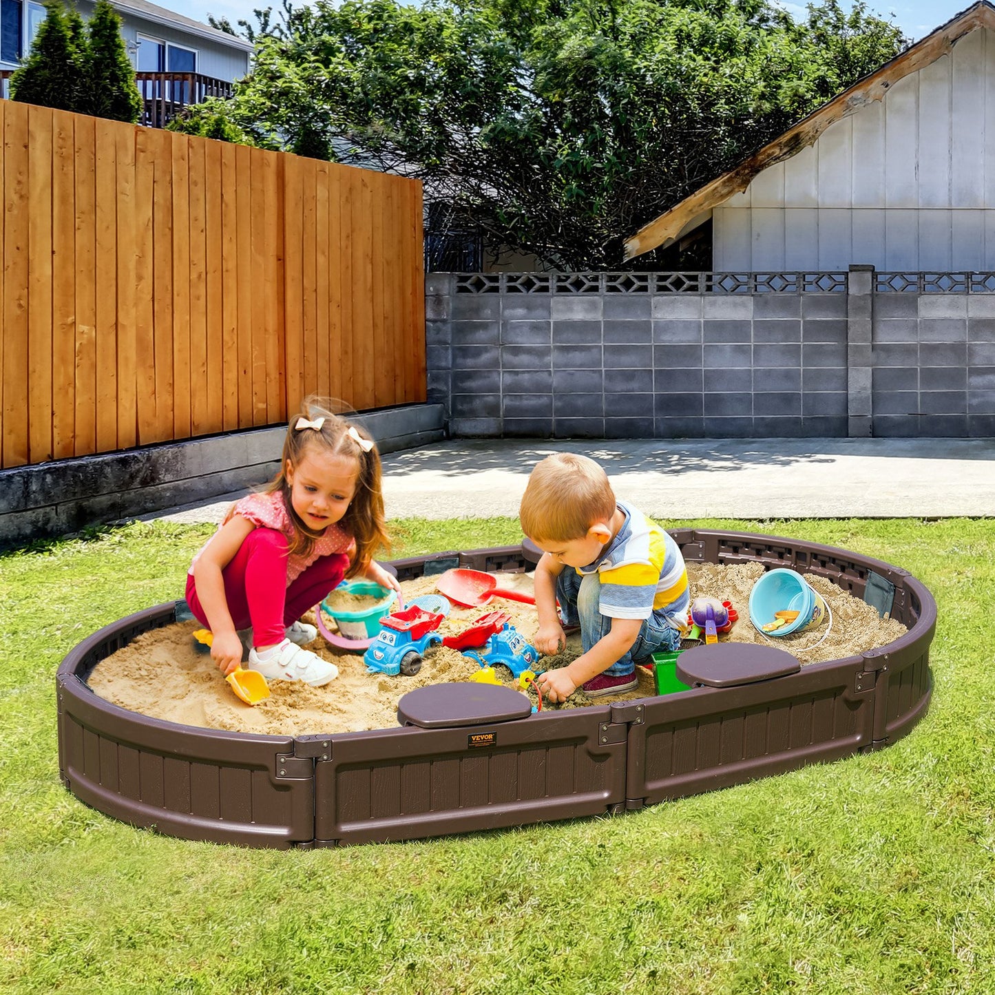 VEVOR Oval Sandbox with Cover, Corner Seating and Bottom Liner - Brown